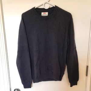 Dark gray Fjallraven crewneck